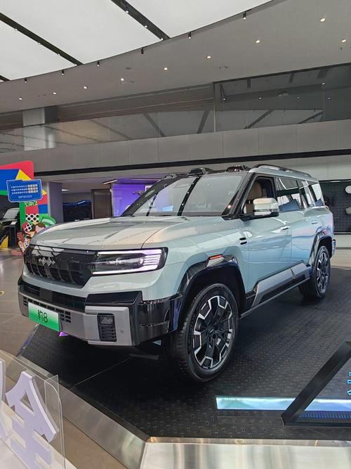 惠州221比亚迪方程豹硬派越野的爆款，英菲尼迪35周年与你共成长